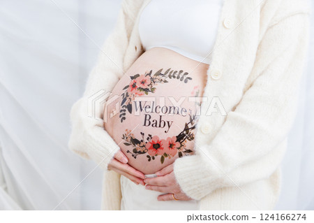 Pregnancy, due date, maternity photo, body paint 124166274