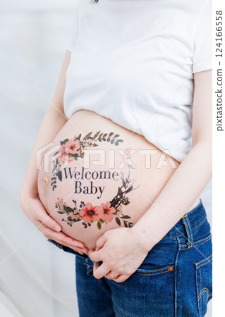 Pregnancy, due date, maternity photo, body paint Pregnancy, due date, maternity photo, body paint 124166558