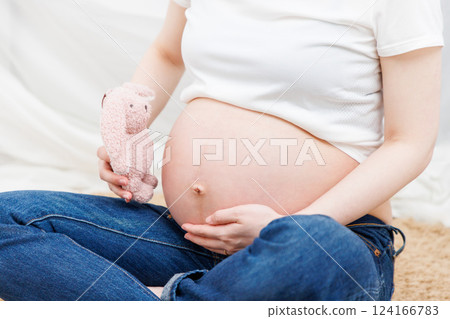 Pregnancy Maternity Photo 124166783