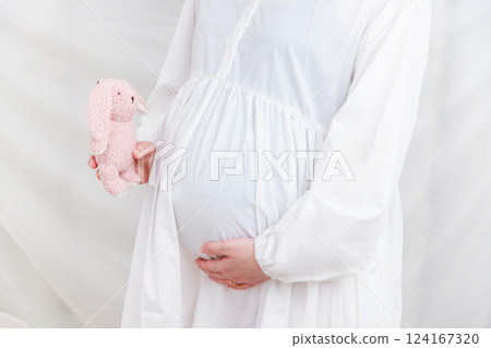 Pregnancy Maternity Photo 124167320