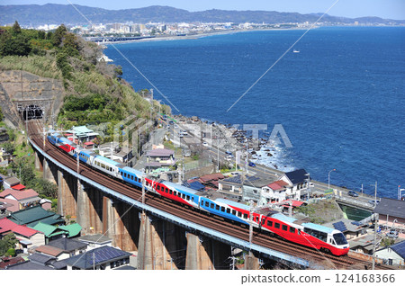 Tokaido Main Line Hayakawa-Nebukawa Izukyu 2100 Series R5 Resort Odoriko Tokaido Main Line Hayakawa-Nebukawa Izukyu 2100 Series R5 Resort Odoriko 124168366