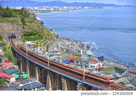 東海道本線 早川~根府川 JR東日本 185系列 OM08編組 (大宮) 舞子號 東海道本線 早川~根府川 JR東日本 185系列 OM08編組 (大宮) 舞子號 124168369