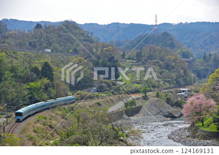 御殿場線 駿河大山谷 小田急 60000 系列 朝霧 MSE 御殿場線 駿河大山谷 小田急 60000 系列 朝霧 MSE 124169131