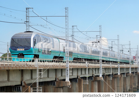 東海道幹線茅崎平塚 JR 東日本 251 系列 RE-2 編隊(大宮)超級景觀舞者 東海道幹線茅崎平塚 JR 東日本 251 系列 RE-2 編隊(大宮)超級景觀舞者 124171609