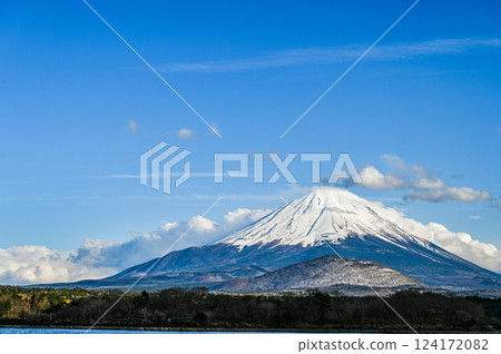 富士山和湖 124172082