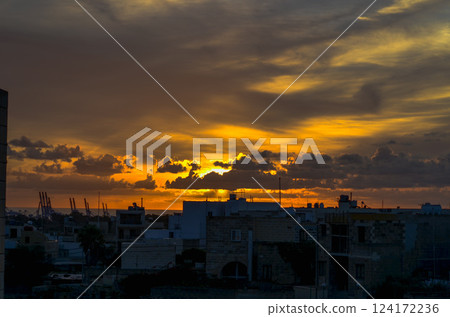 Golden Sunset , sunset Over Cityscape Urban Twilight Magic 124172236