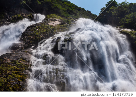 The refreshing roar of Okawa Falls, one of Japan's top 100 waterfalls, Yakushima National Park (Summer) The refreshing roar of Okawa Falls, one of Japan's top 100 waterfalls, Yakushima National Park (Summer) 124173739