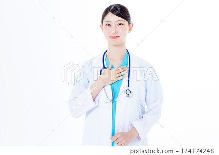 Young female doctor Young female doctor 124174248