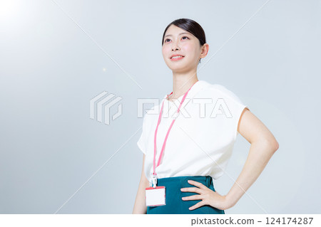 Confident career woman Confident career woman 124174287
