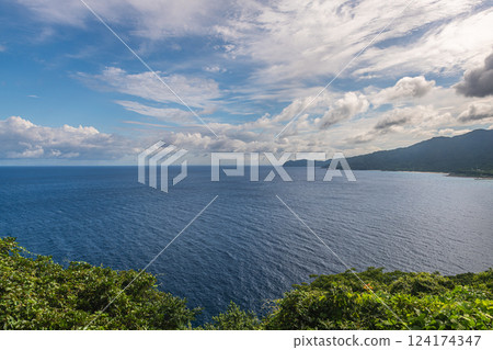 Spectacular view of the Yakushima Offshore Alps (July) The East China Sea bathed in the midsummer sunshine 124174347