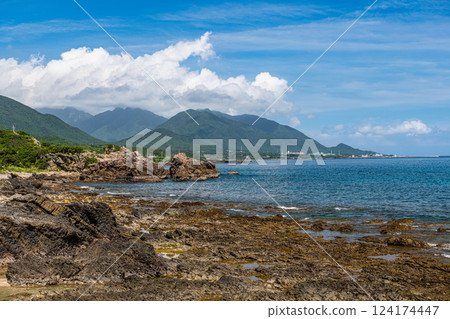 夏季小瀨田海灘、屋久島、阿爾卑斯山近海 124174447