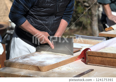Hand-made soba noodles by a soba chef at the festival 124175391