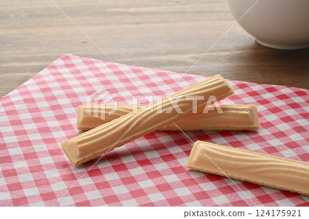 伊莉絲 伊莉絲 124175921