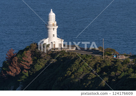 The white Yakushima Lighthouse in Yakushima National Park (Autumn) The white Yakushima Lighthouse in Yakushima National Park (Autumn) 124176609