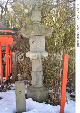Photographing the grounds of Omori Inari Shrine in Hakodate, Hokkaido in early spring 124178185