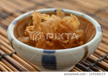 Scallop string Scallop string 124180215