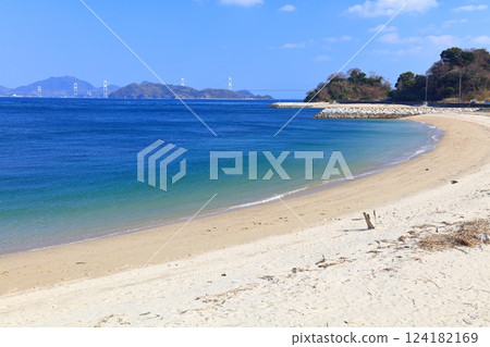 [Ehime Prefecture] Kurushima Kaikyo Bridge in sunny weather (Shimanami Kaido) 124182169