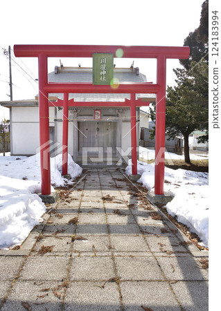 Photographing the grounds of Tanigoinari Shrine and Kawataku Shrine in Hokuto City, Hokkaido in early spring Photographing the grounds of Tanigoinari Shrine and Kawataku Shrine in Hokuto City, Hokkaido in early spring 124183994