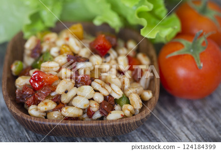 Wheat kernel salad 124184399