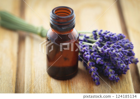Lavender oil with flower Lavender oil with flower 124185134