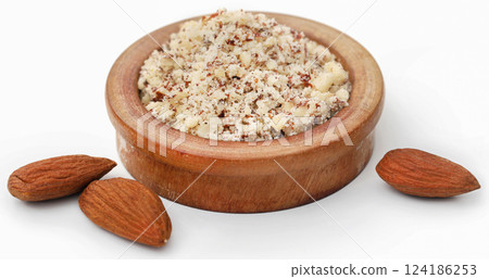 Crushed with peeled almond Crushed with peeled almond 124186253