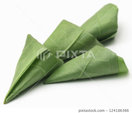 Edible betel leaves Edible betel leaves 124186366