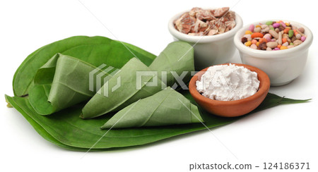 Betel leaf and its spices 124186371