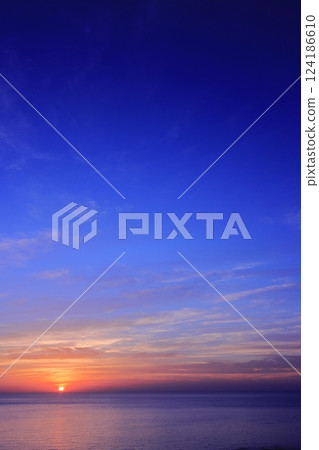 Sunset over the horizon 124186610