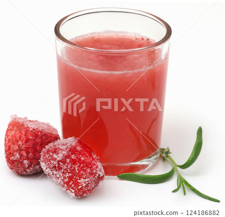 Strawberry juice wtih rosemary Strawberry juice wtih rosemary 124186882