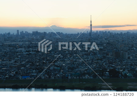 Sunset at Tokyo Sky Tree and Mt fuji with cityscape view from the Ichikawa I-link town Observation deck 124188720