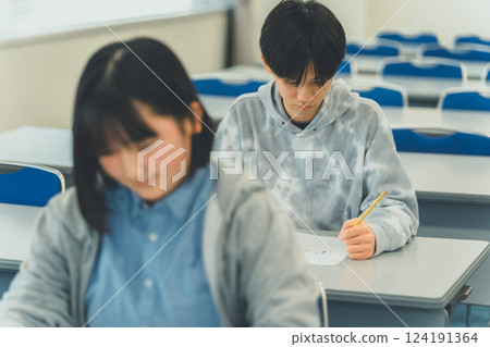 男人 高中生 初中生 124191364