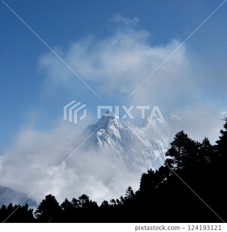 Mountains in Nepal Himalayas Mountains in Nepal Himalayas 124193121