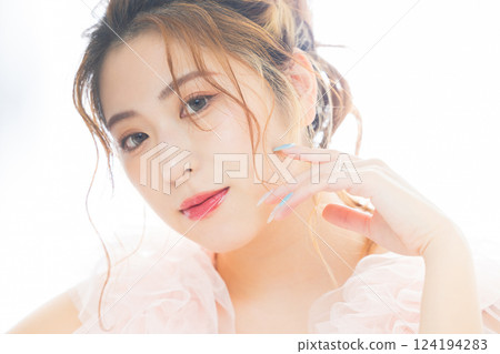 Beauty image of young women 124194283