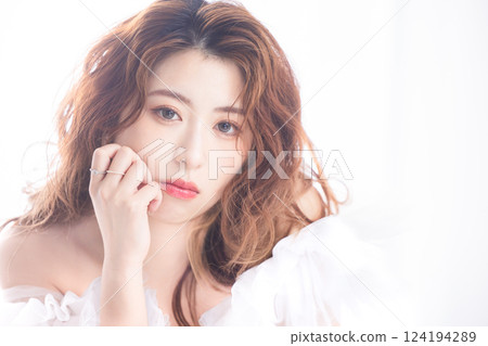 Beauty image of young women 124194289