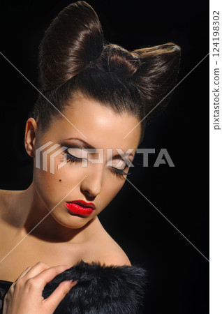 bow coiffure 124198302