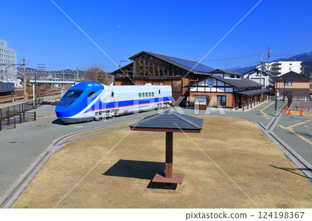 [Ehime Prefecture] Shikoku Railway Museum and free gauge train on a clear day 124198367