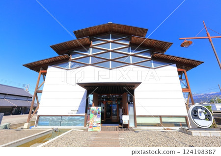 [Ehime Prefecture] The north building of the Shikoku Railway Cultural Museum on a clear day 124198387