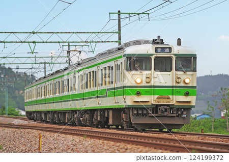 上越線 北堀之內 - 越後堀之內 JR東日本115系L1列車（新潟） 124199372