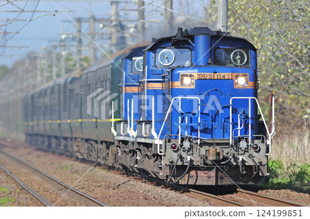 室蘭本線 小城濱 JR 北海道 DD51-1143 + JR 西日本 24 系列 黃昏特快 124199851