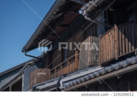 日本木造建築二樓的屋簷 124200012