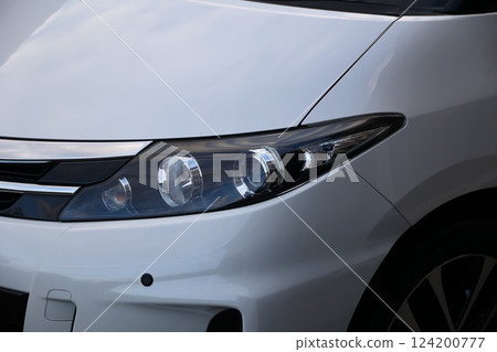 Headlight  124200777