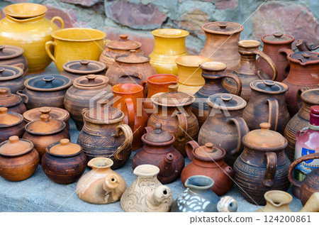 Exhibition and sale of ceramic tableware on city street, Gomel, Belarus 124200861