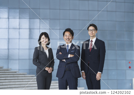 Image of a middle-aged to senior business team Image of a middle-aged to senior business team 124202102