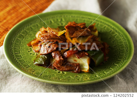 Twice cooked pork (hoikoro) 124202552