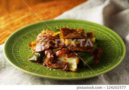 Twice cooked pork (hoikoro) 124202577