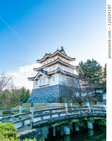 Winter evening view of the ruins of Nobono Castle, an impregnable castle that cannot be taken. The castle tower and moat 124204197