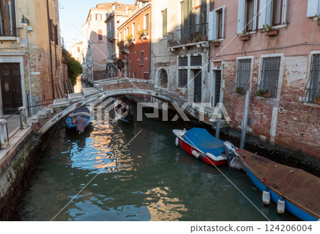 Quiet Venetian Canal at Dawn Quiet Venetian Canal at Dawn 124206004