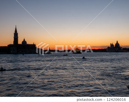 Sunset with Abbazia San Giorgio Maggiore in background Venice Sunset with Abbazia San Giorgio Maggiore in background Venice 124206016