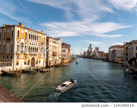 Canal Grande daily view in Venice Canal Grande daily view in Venice 124206019