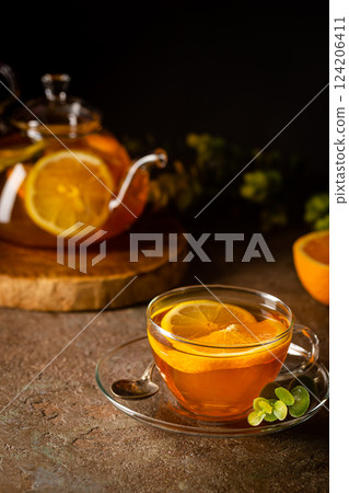 Hot citrus tea 124206411